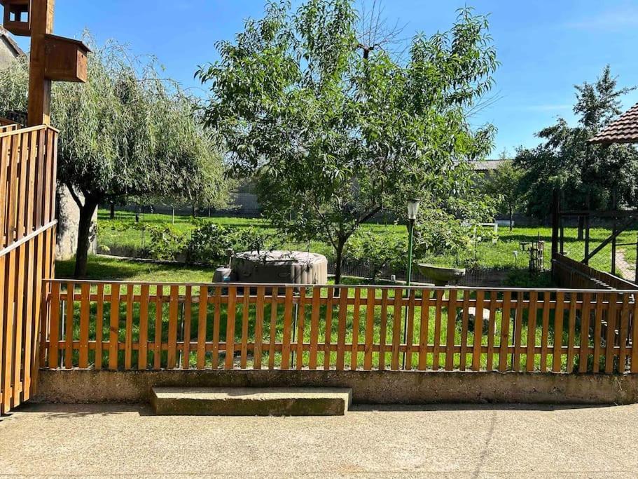 Maison Au Sein D'Une Ferme Villa Rahling Exterior foto